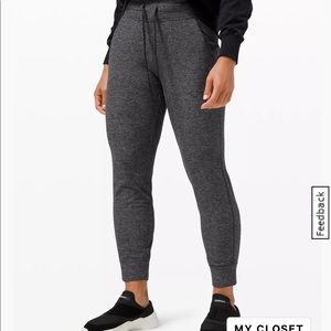 EUC 7/8 Length Ready to Rulu High Rise Joggers